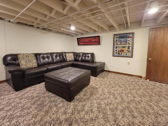 N2283 COUNTRY LANE, Waupaca, WI 54981