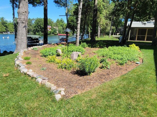 N2283 COUNTRY LANE, Waupaca, WI 54981