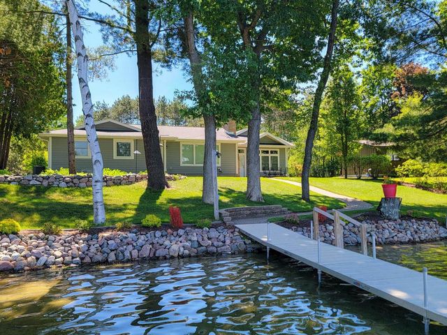 N2283 COUNTRY LANE, Waupaca, WI 54981