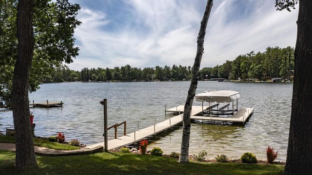 N2283 COUNTRY LANE, Waupaca, WI 54981