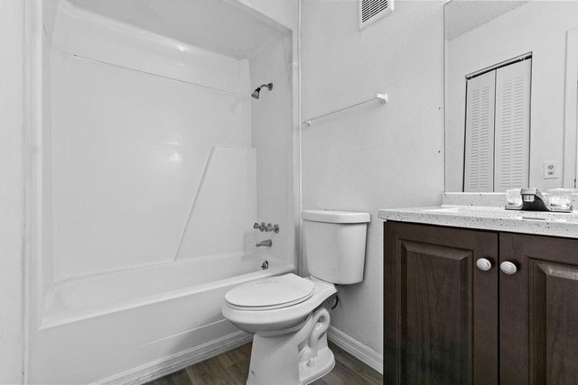 6519 W NEWBERRY ROAD 107, Gainesville, FL 32605