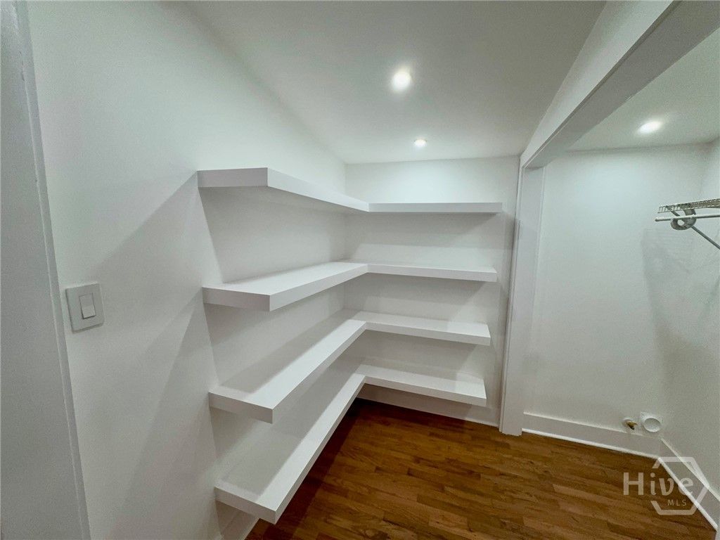 Image 16 of property listing at 407 E 58th Street, Savannah, GA 31405