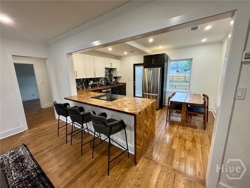 Image 2 of property listing at 407 E 58th Street, Savannah, GA 31405