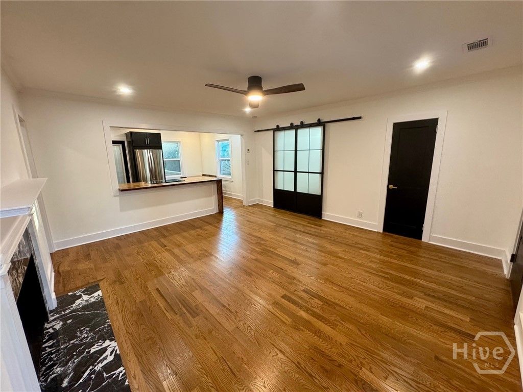 Image 8 of property listing at 407 E 58th Street, Savannah, GA 31405