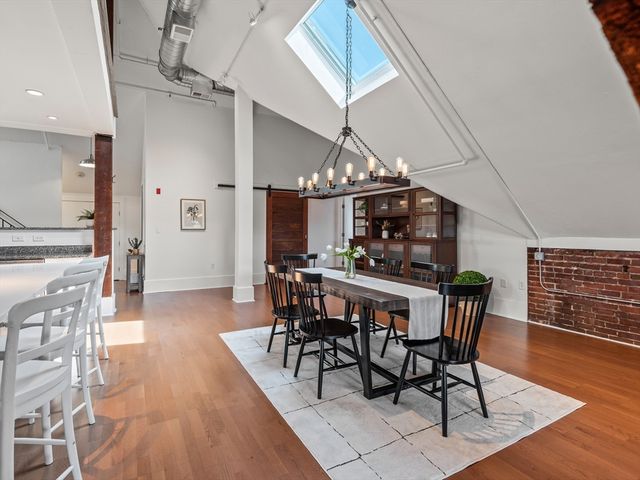 28 Adams St 310, Worcester, MA 01604
