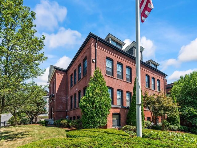 28 Adams St 310, Worcester, MA 01604