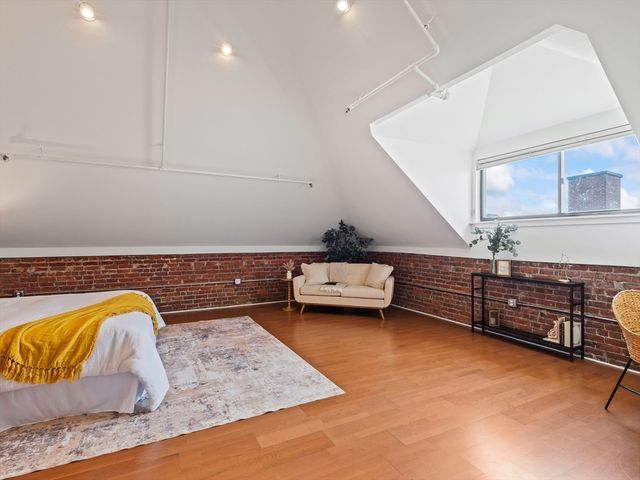 28 Adams St 310, Worcester, MA 01604