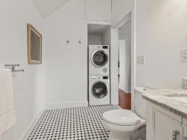 28 Adams St 310, Worcester, MA 01604