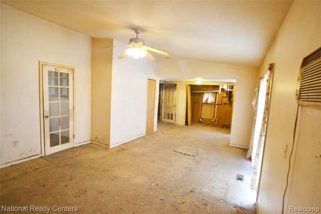 17005 Oporto Street, Livonia, MI 48154