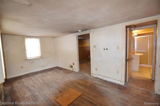 17005 Oporto Street, Livonia, MI 48154