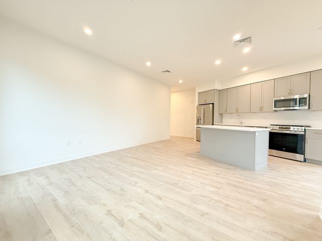 500 Talbot Ave 102, Boston, MA 02124