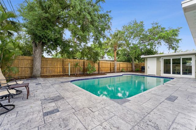 7310 11TH AVENUE N, St Petersburg, FL 33710