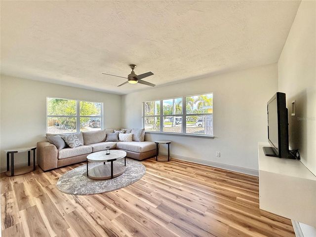 7310 11TH AVENUE N, St Petersburg, FL 33710