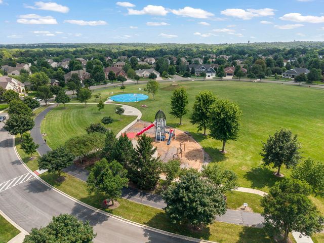 1122 Clearwater Drive, Yorkville, IL 60560