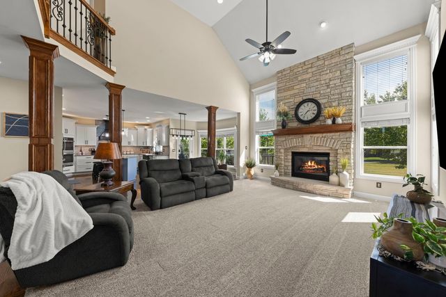 1122 Clearwater Drive, Yorkville, IL 60560