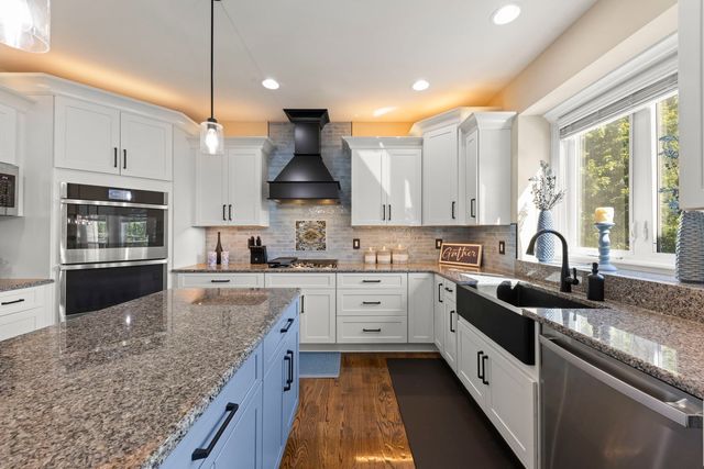1122 Clearwater Drive, Yorkville, IL 60560