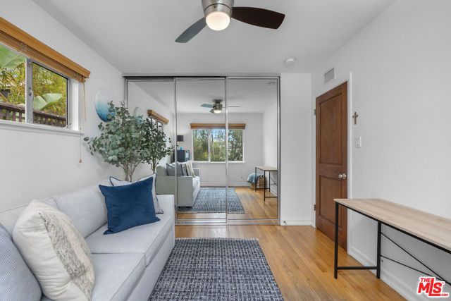 1817 Euclid Street, Santa Monica, CA 90404