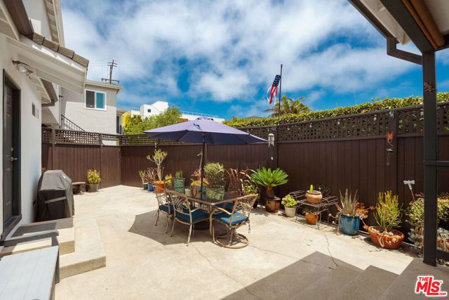 1817 Euclid Street, Santa Monica, CA 90404