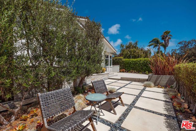 1817 Euclid Street, Santa Monica, CA 90404