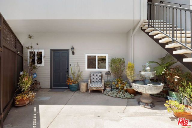 1817 Euclid Street, Santa Monica, CA 90404