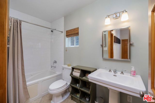 1817 Euclid Street, Santa Monica, CA 90404