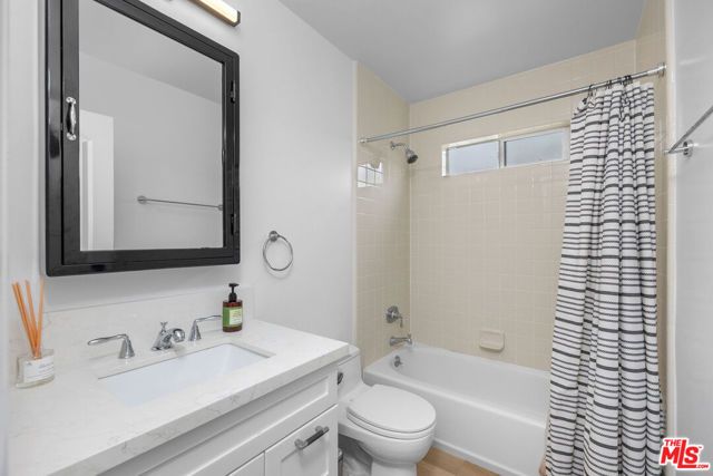 1817 Euclid Street, Santa Monica, CA 90404
