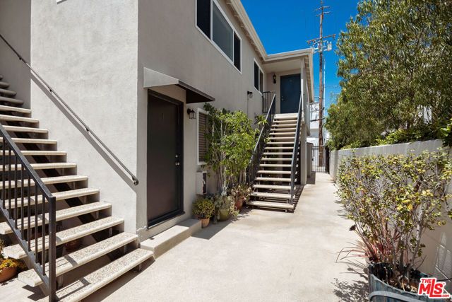 1817 Euclid Street, Santa Monica, CA 90404