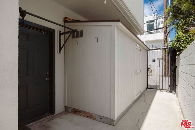 1817 Euclid Street, Santa Monica, CA 90404
