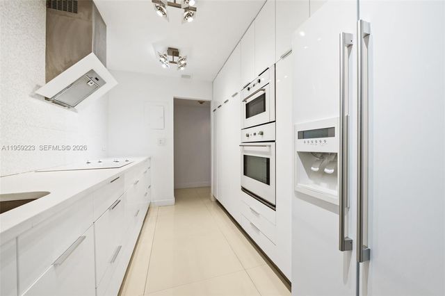 19390 Collins Ave 1221, Sunny Isles Beach, FL 33160