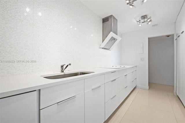19390 Collins Ave 1221, Sunny Isles Beach, FL 33160