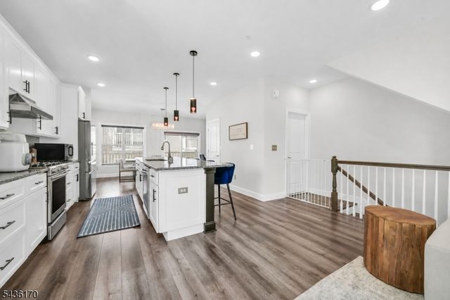 805 Abbe Rd, Little Falls Twp., NJ 07424