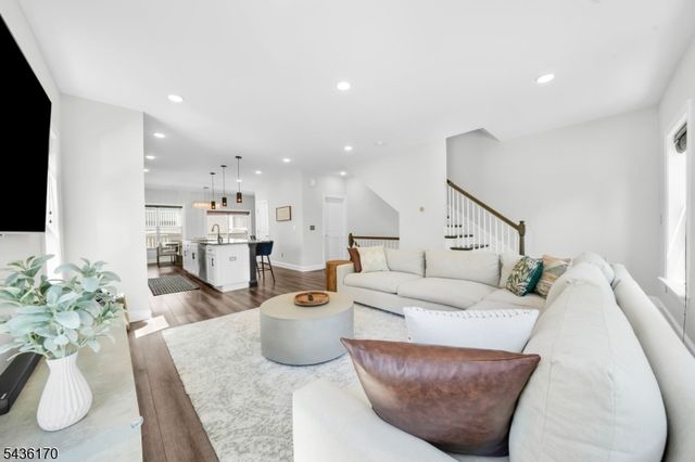 805 Abbe Rd, Little Falls Twp., NJ 07424