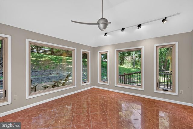 427 UPPER PIKE CREEK RD, Newark, DE 19711