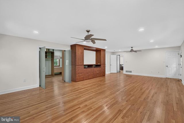 427 UPPER PIKE CREEK RD, Newark, DE 19711