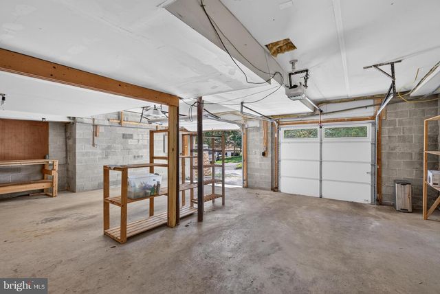 427 UPPER PIKE CREEK RD, Newark, DE 19711