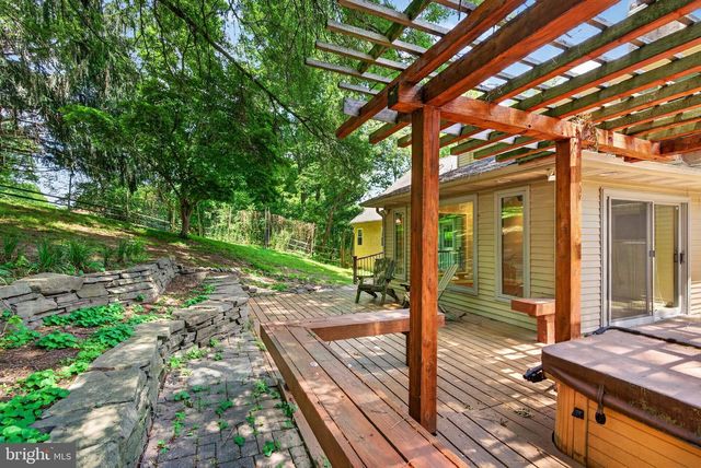 427 UPPER PIKE CREEK RD, Newark, DE 19711