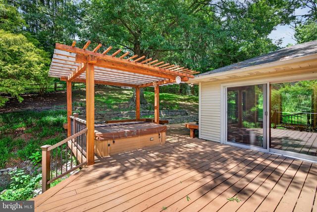 427 UPPER PIKE CREEK RD, Newark, DE 19711