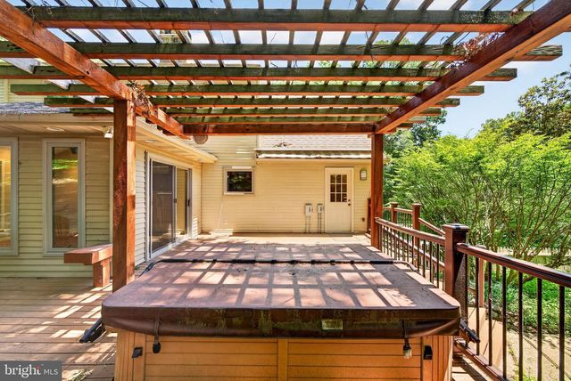 427 UPPER PIKE CREEK RD, Newark, DE 19711