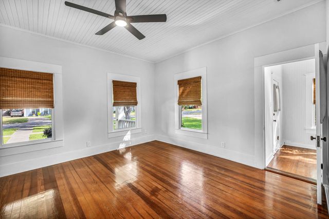 1806 S Main ST, Georgetown, TX 78626