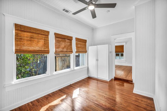 1806 S Main ST, Georgetown, TX 78626