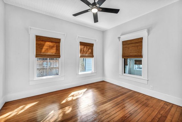 1806 S Main ST, Georgetown, TX 78626