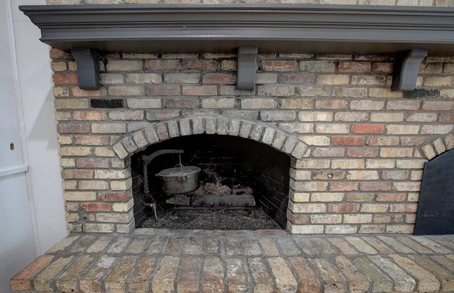 1806 S Main ST, Georgetown, TX 78626