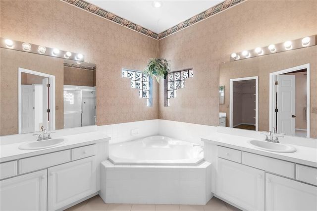 4918 AVON LANE, Sarasota, FL 34238