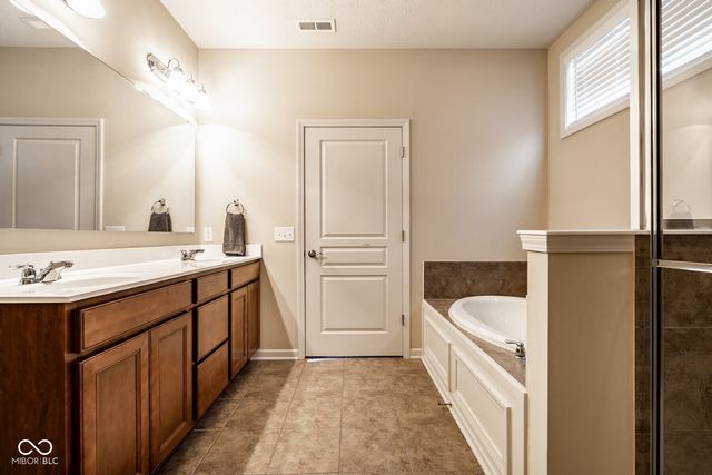 15918 Harstad Drive, Westfield, IN 46074