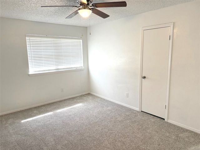 520 Baker Drive, Hurst, TX 76054