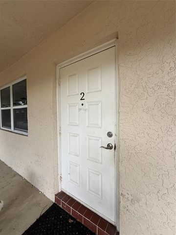 800 SE 18th Street 2, Fort Lauderdale, FL 33316