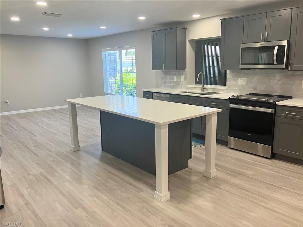 1254 Hazeltine DR, FORT MYERS, FL 33919 — photo 2