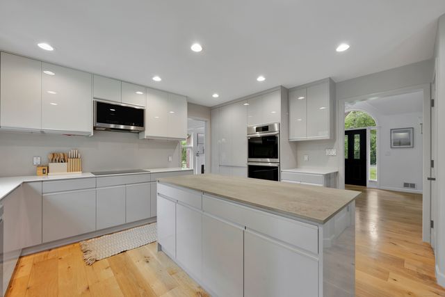 60 Wildcat Road, Burlington, CT 06013