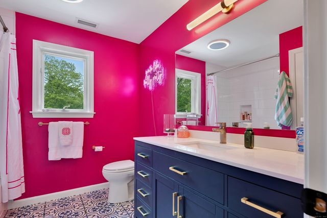 60 Wildcat Road, Burlington, CT 06013