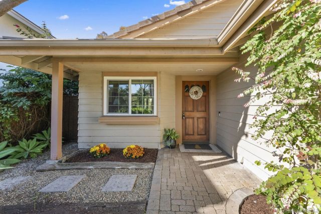 7941 Calle Madrid, Carlsbad, CA 92009